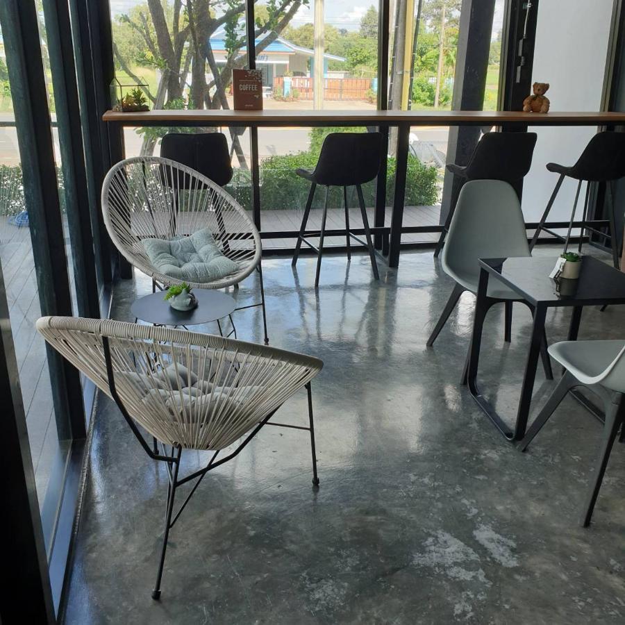 De Vine House Hotel Roi Et Luaran gambar