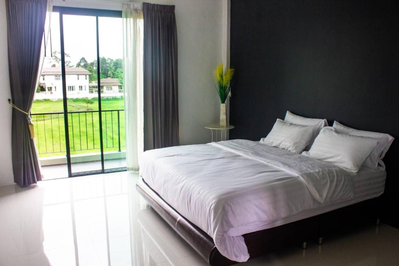 De Vine House Hotel Roi Et Luaran gambar