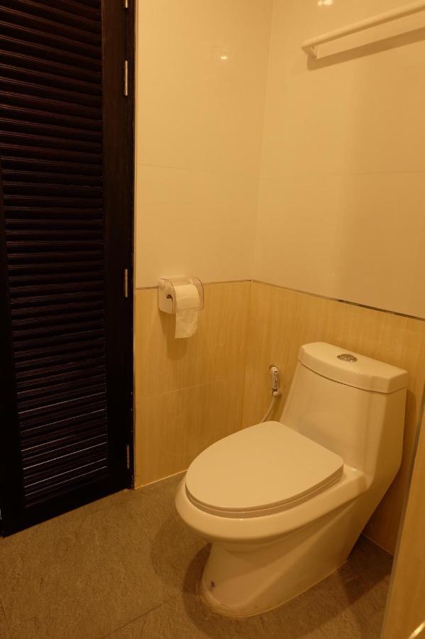 De Vine House Hotel Roi Et Luaran gambar