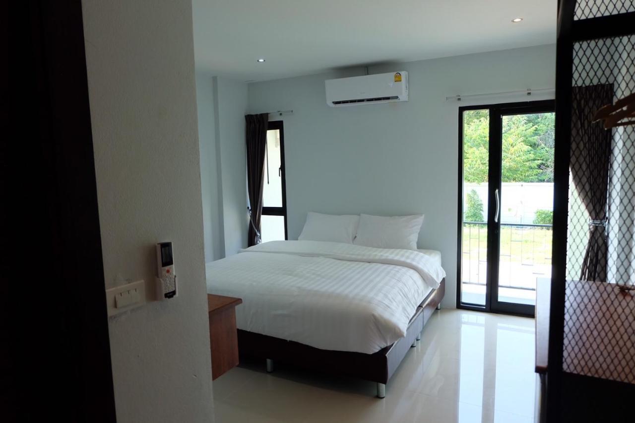 De Vine House Hotel Roi Et Luaran gambar