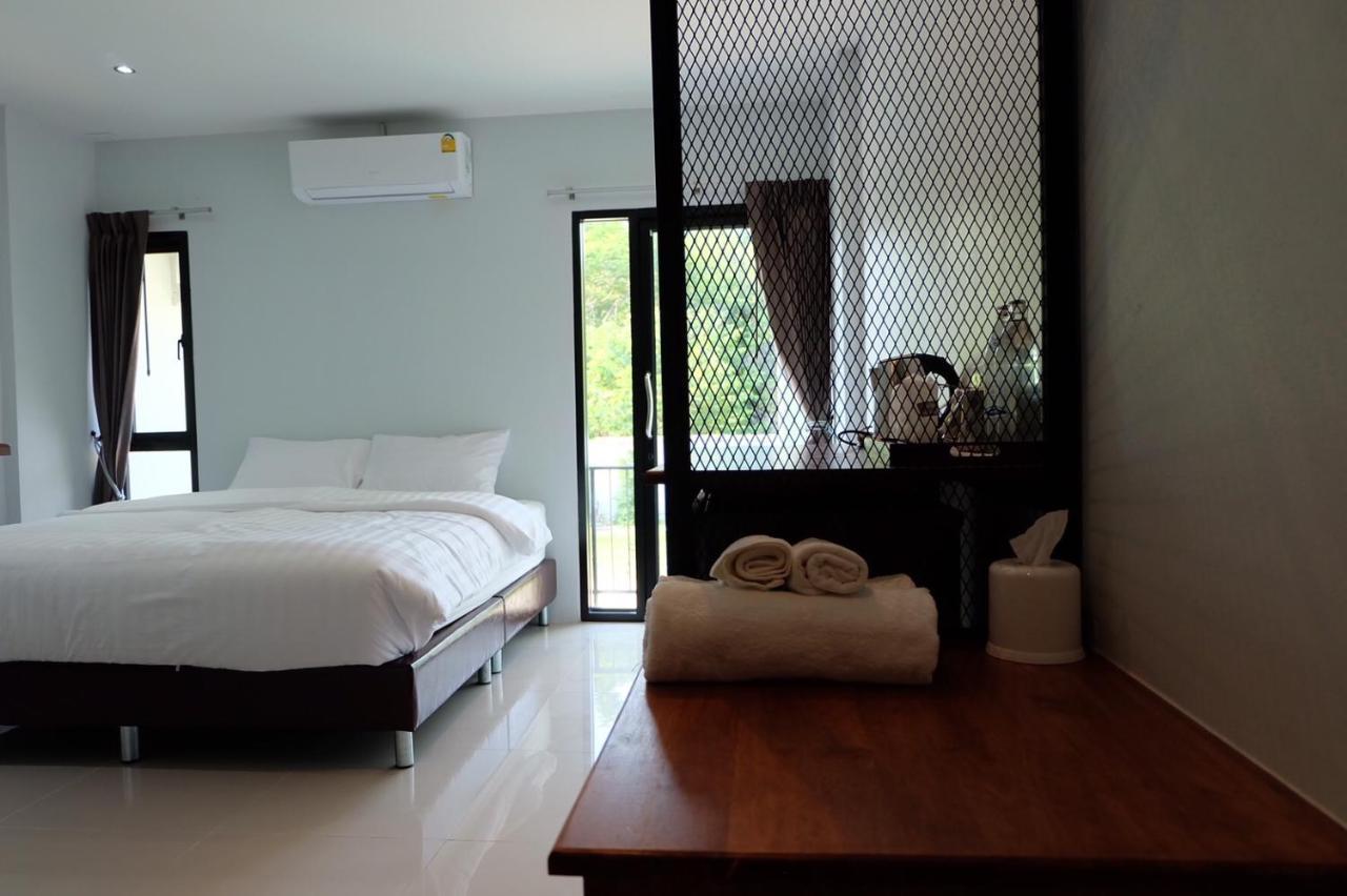 De Vine House Hotel Roi Et Luaran gambar